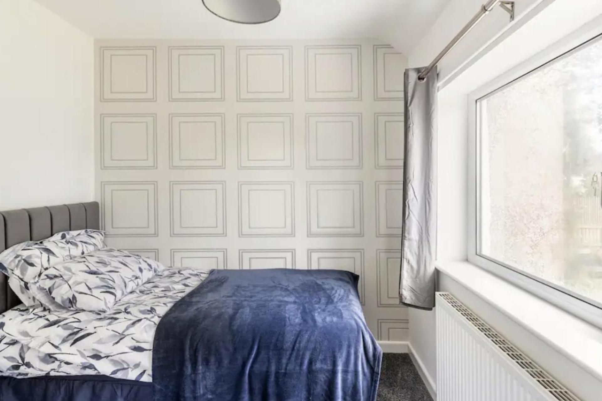 Come & Unwind In Charming 5 Bed House In Blackburn Екстериор снимка