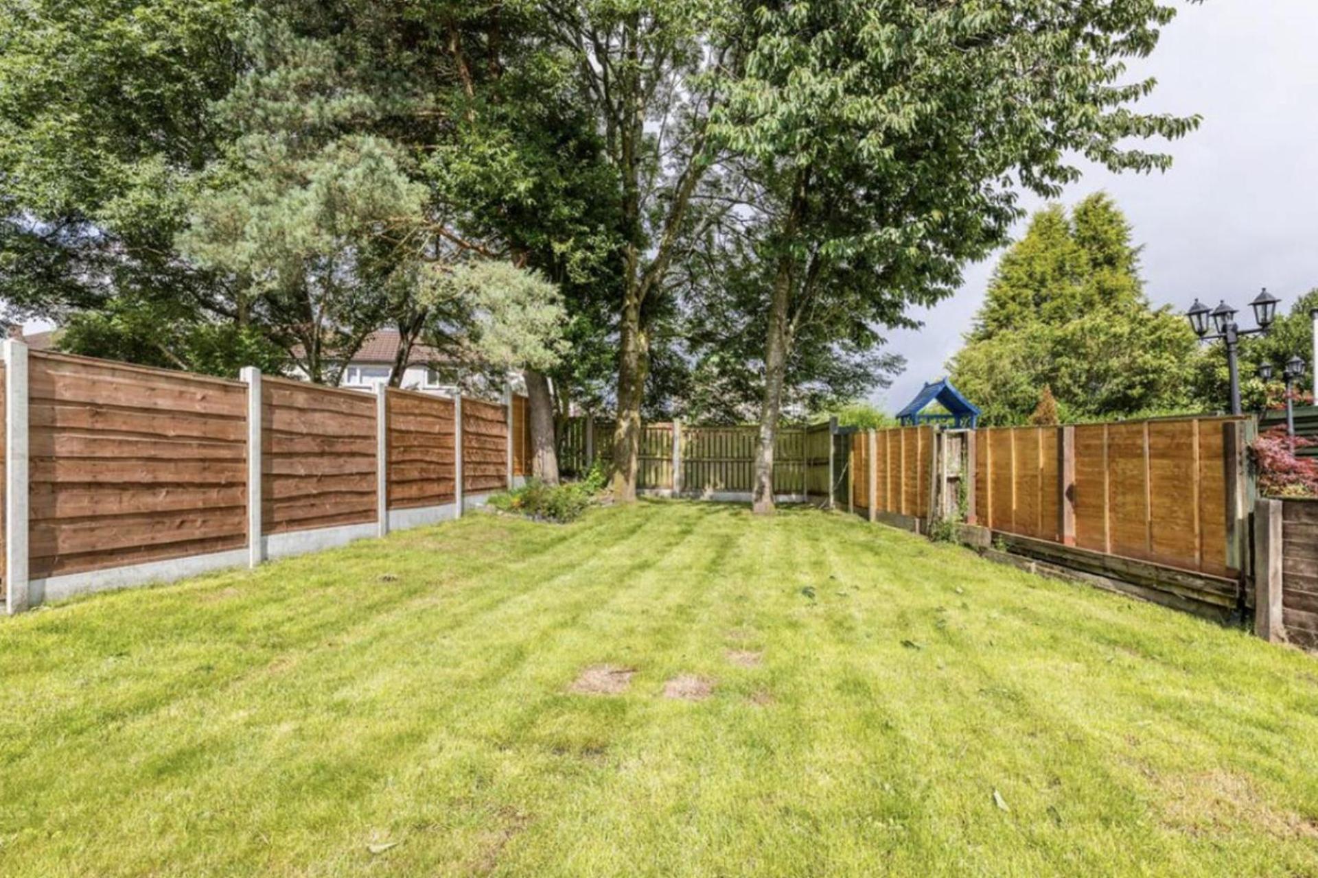 Come & Unwind In Charming 5 Bed House In Blackburn Екстериор снимка